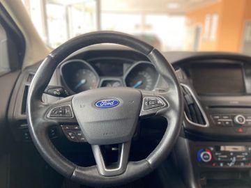 Ford Focus - 11