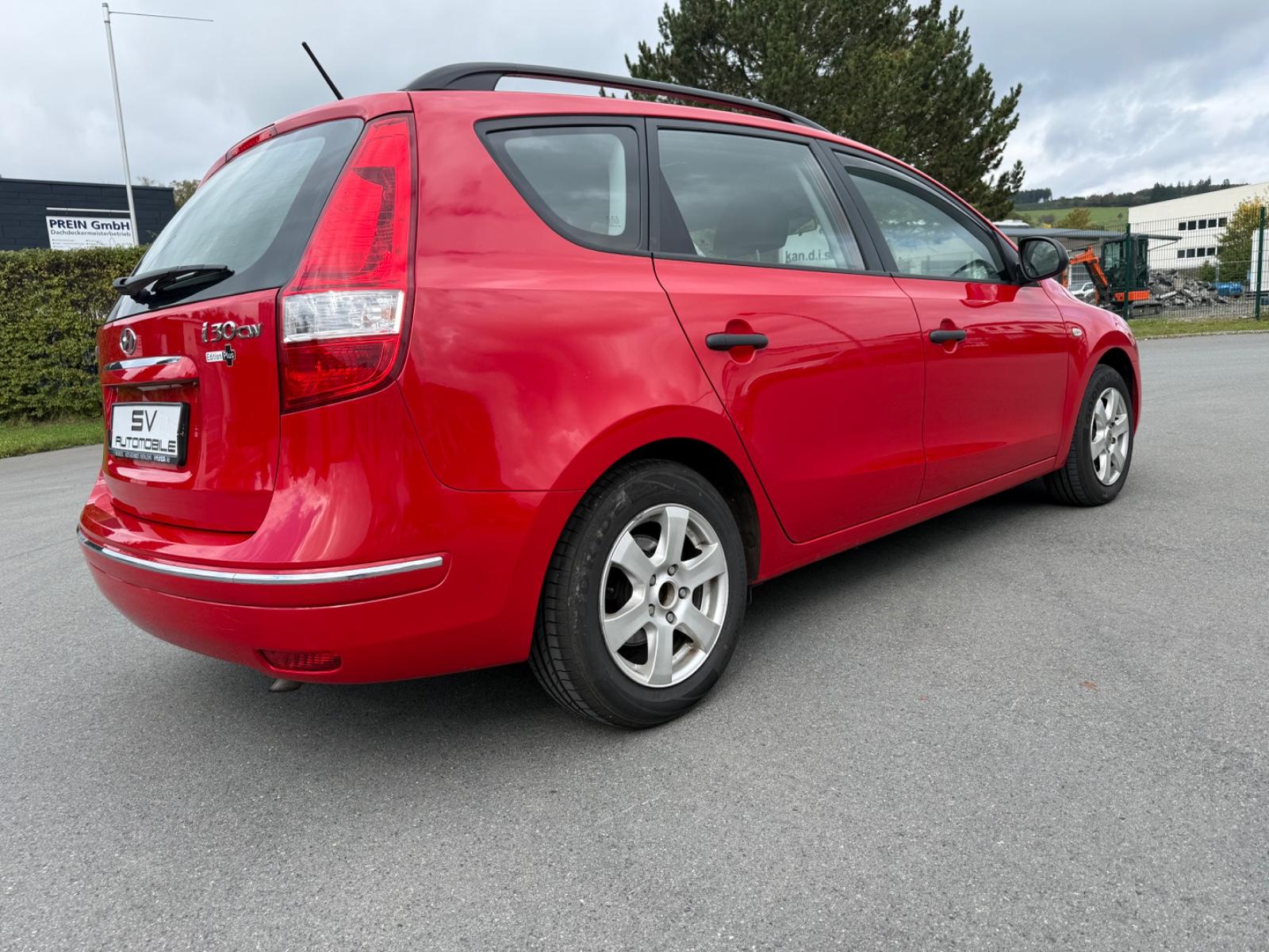 Hyundai i30 2009 — двигун 1.591 cm³, 126 HP (93kW)