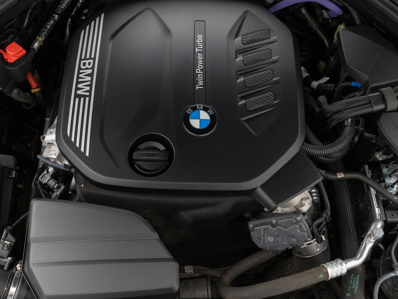 Fahrzeugabbildung BMW 320d xD Sport Line Kamera DAB HiFi Alarm AHK LED