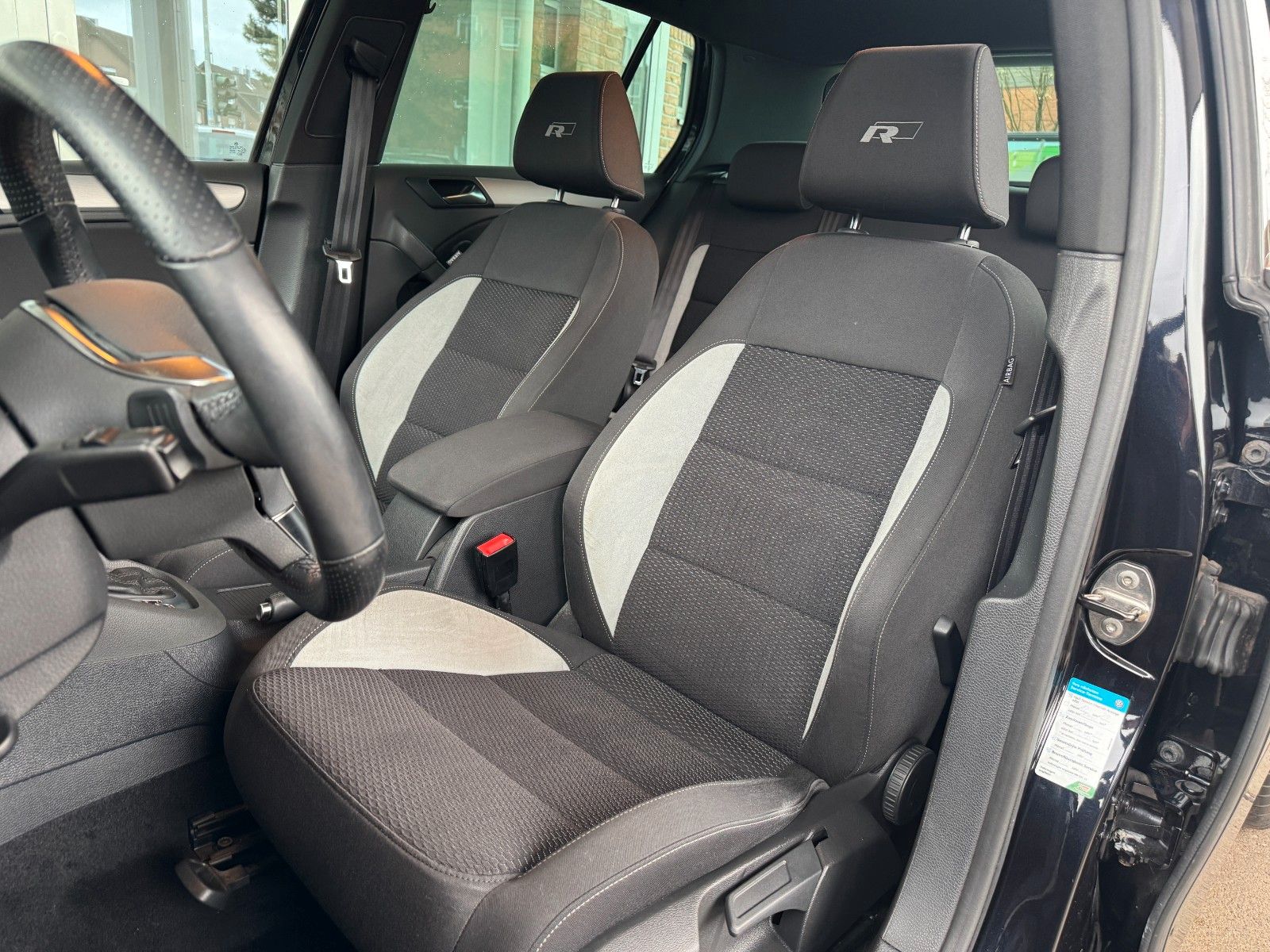 Fahrzeugabbildung Volkswagen Golf VI R-line DSG Klimaaut./PDC/Bluetooth