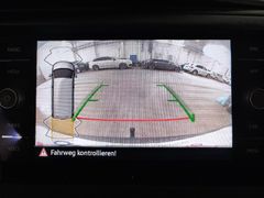 Fahrzeugabbildung Volkswagen T6.1 Transporter 2.0 TDI DSG PDC KLIMA NAVI AHK