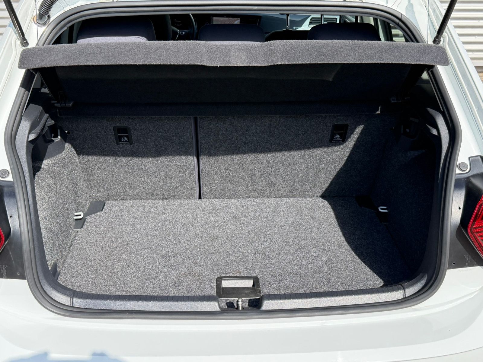 Fahrzeugabbildung Volkswagen Polo VI R-line beats
