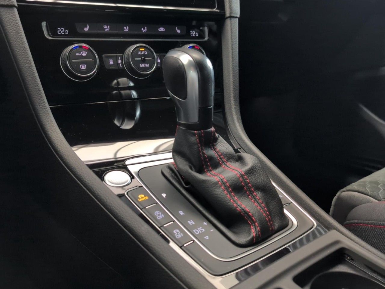 Golf VII GTI Performance 2.0 TSI DSG Klima Navi