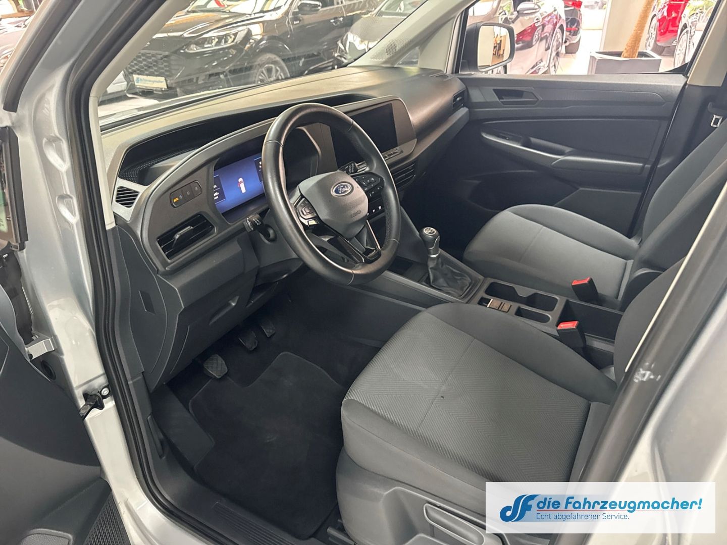 Fahrzeugabbildung Ford Grand Tourneo Connect Trend 7-Sitzer Apple CarPl