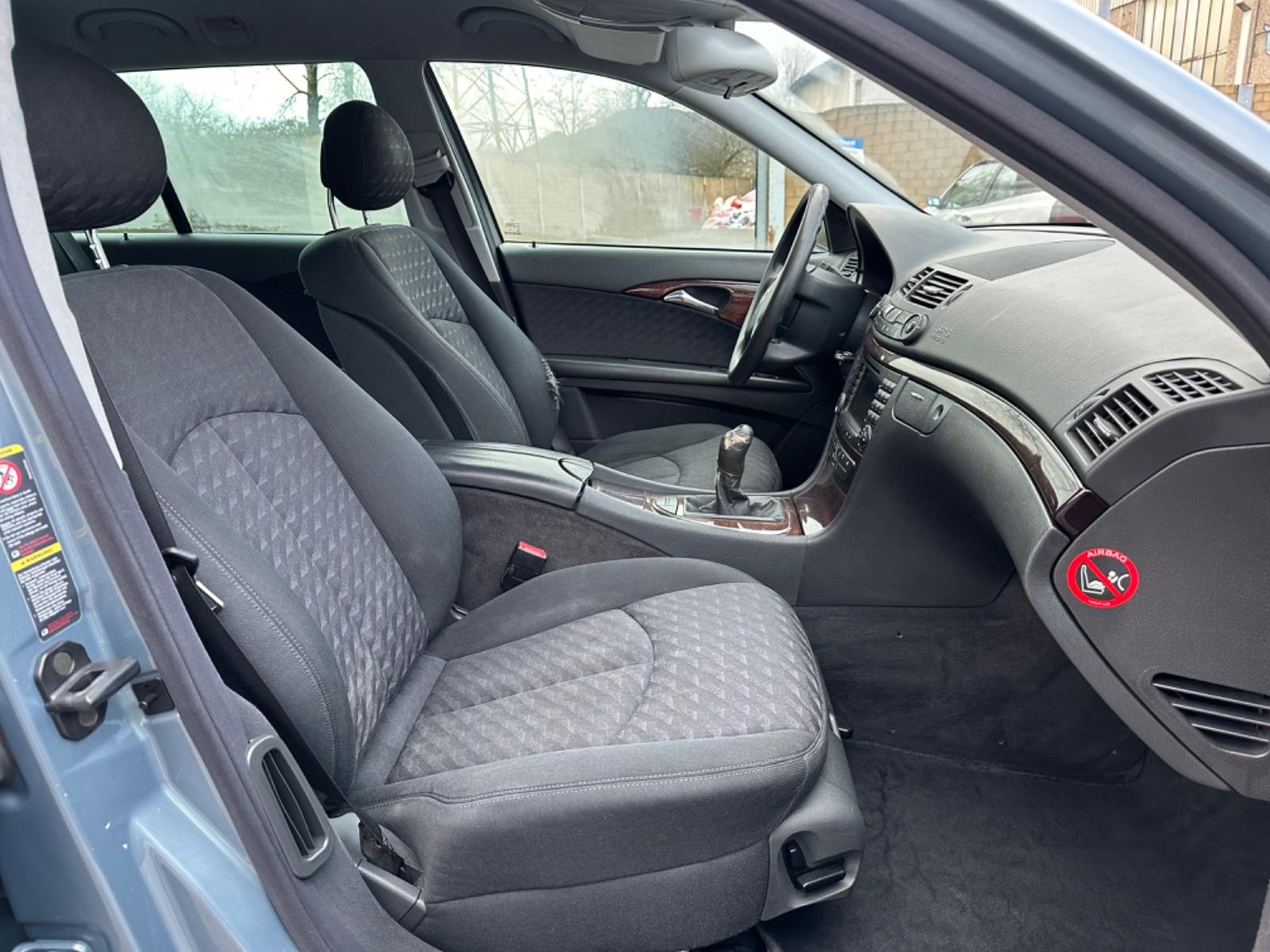 Mercedes-Benz E 220 T CDI 7-Sitzer / Navigation/6 Gang
