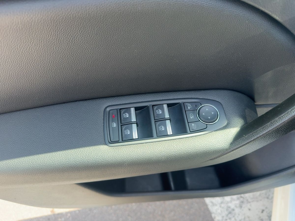 Fahrzeugabbildung Renault Captur INTENS TCe 90