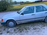 Mercedes-Benz Mercedes W 124 260e - Mercedes-Benz 260: W124 260e