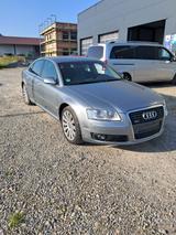 Audi A8 3.2 FSI quattro Voll - Audi A8 mit Benzin-Antrieb: Limousine, 3.2
