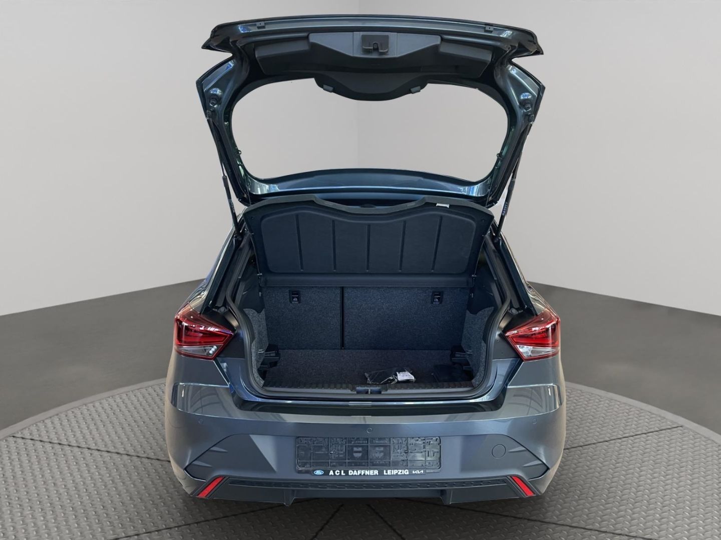 Fahrzeugabbildung SEAT Ibiza 1.0 TSI 85 kW Style Navi LED Mehrzonenklim