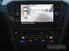 VW Passat Variant Elegance 2.0 TDI DSG Bluetooth