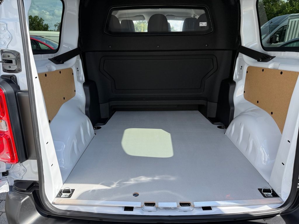 Fahrzeugabbildung Citroën Jumpy Doppelkabine 2.2 Diesel 150 M S&S *Standh