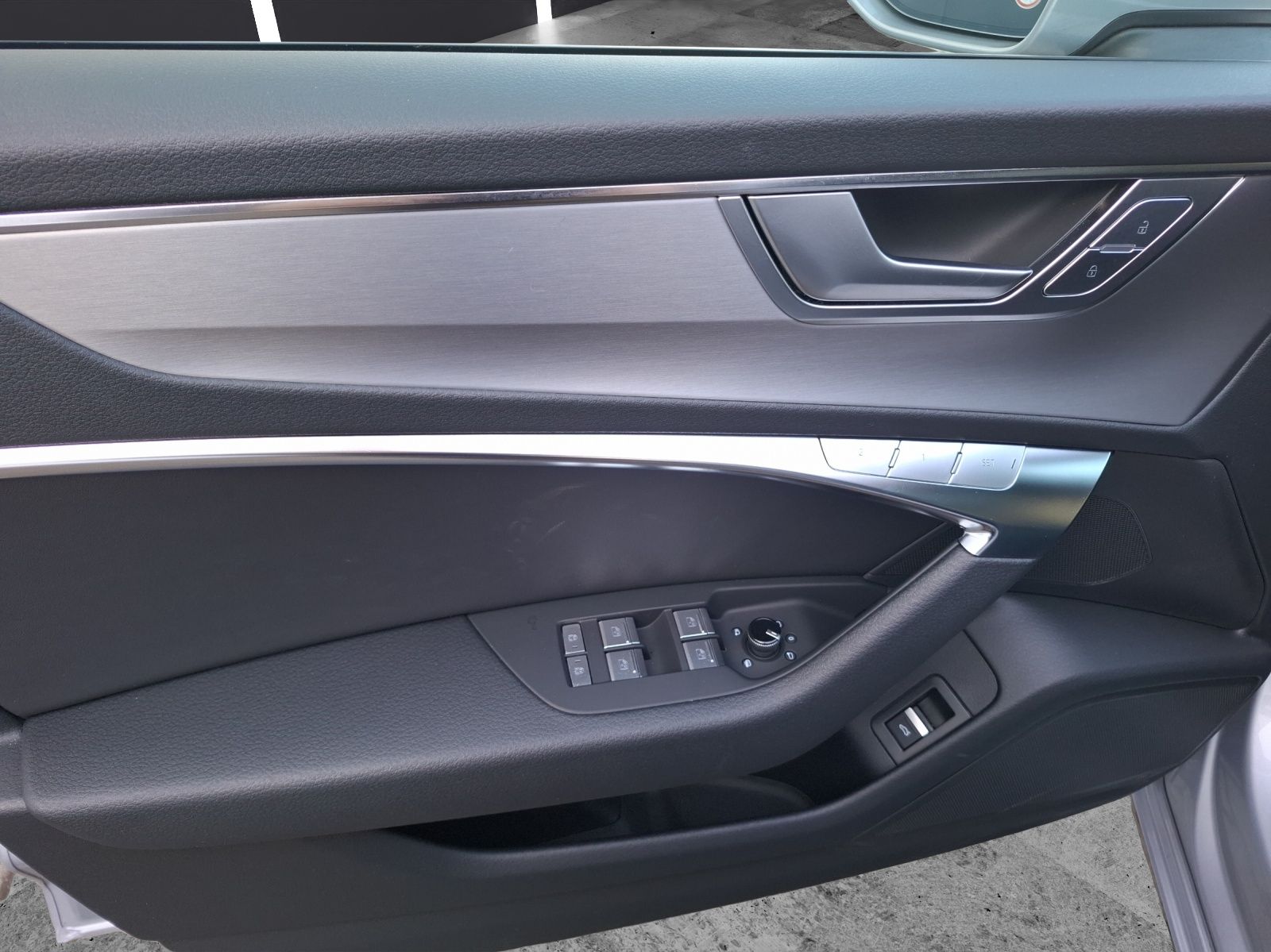 Fahrzeugabbildung Audi A6 Avant 50 TDI advanced quattro Matrix AHK Navi