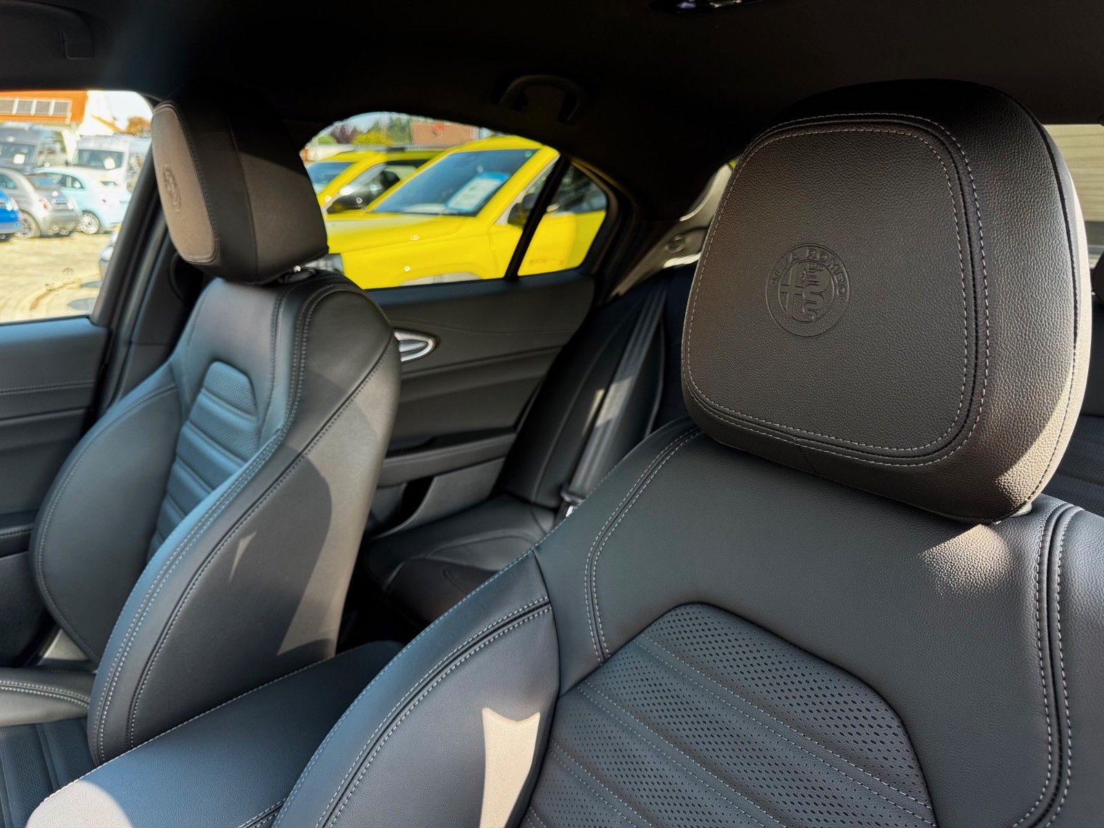 Fahrzeugabbildung Alfa Romeo Giulia 2.9 V6 Bi-Turbo 520PS Quadrifoglio Techp.