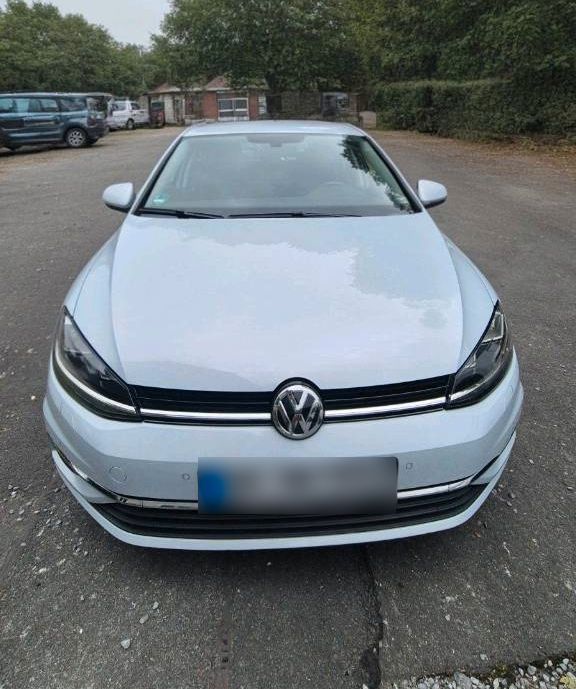 Image of Volkswagen Golf