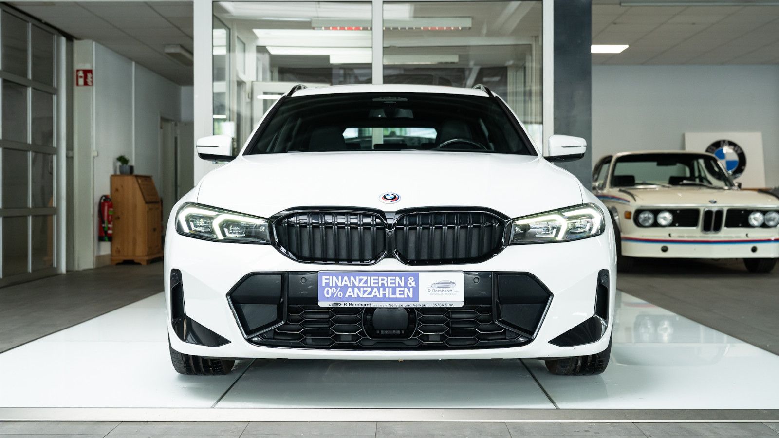 BMW 330d xDrive M Sport 360°Kam PanoDa schwAHK uvm.