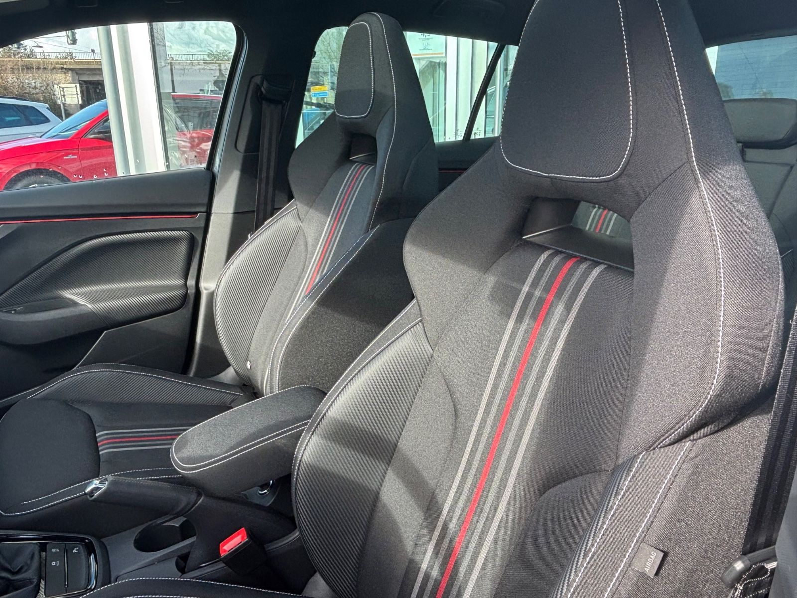 Fahrzeugabbildung SKODA Scala Monte Carlo PANO SHZ