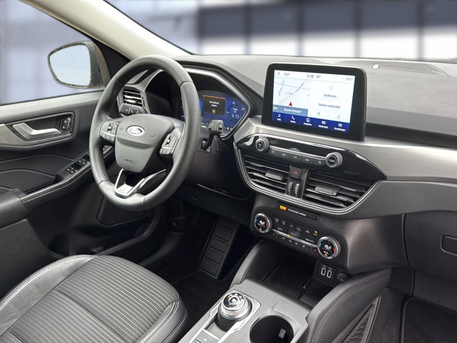 Fahrzeugabbildung Ford Kuga Plug-In Hybrid Titanium -unfallfrei/ 1.Hand