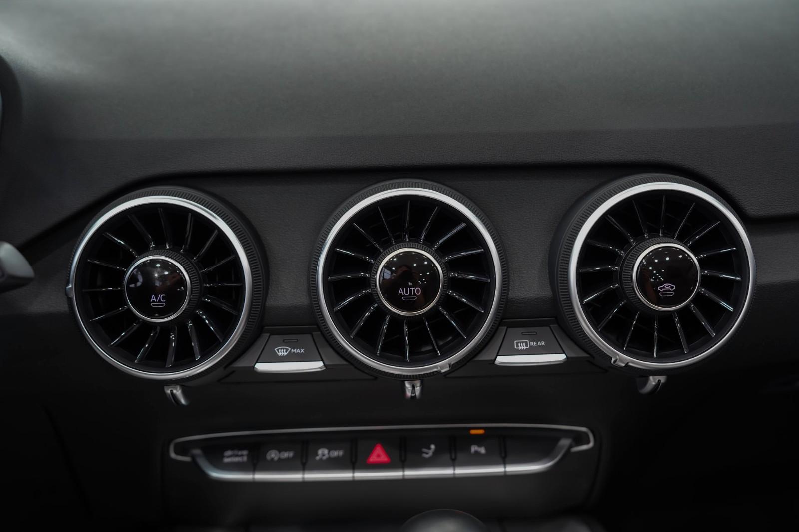 Audi TT Roadster 40 TFSI*S-LINE*SPORTSITZE*KAMERA*LED
