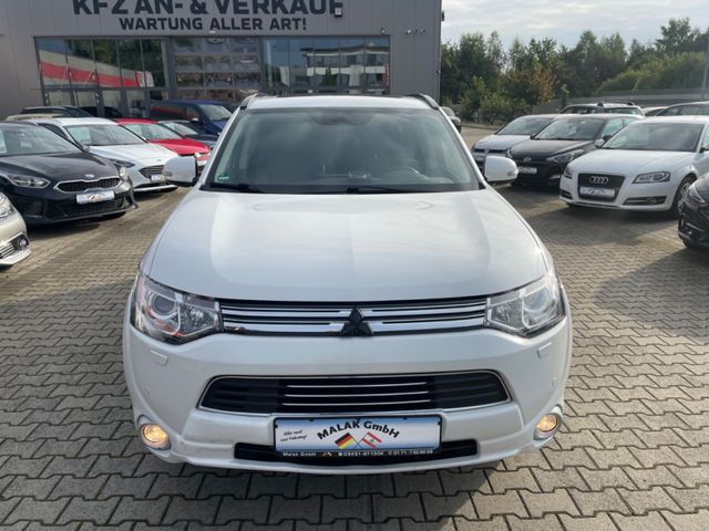 Mitsubishi Outlander PHEV Top 4WD