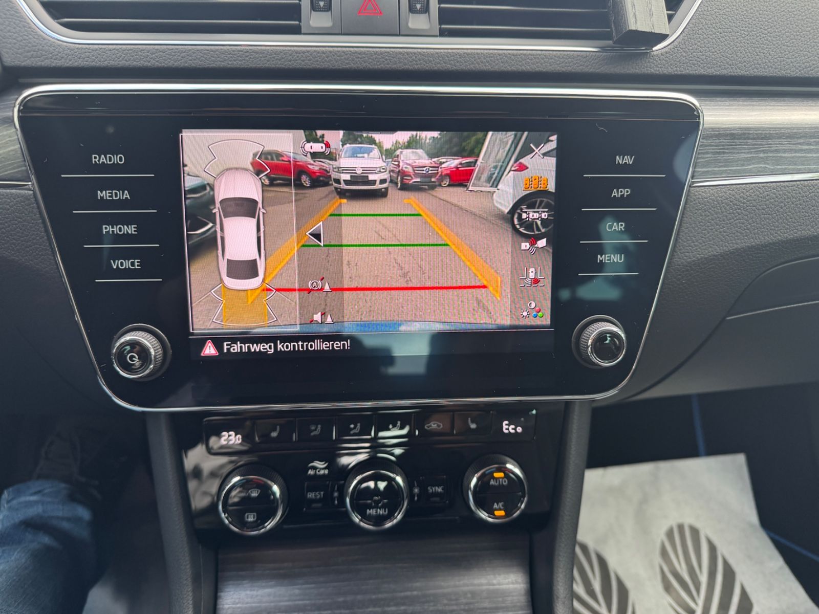 Fahrzeugabbildung SKODA Superb Lim. Style iV Leder+LED+ACC+Kamera