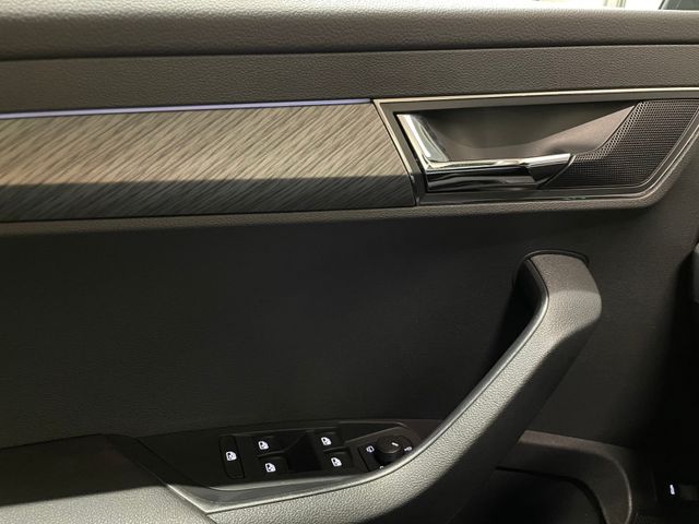 Karoq Style 4x4 2.0 TDI DSG AHK ACC PANO