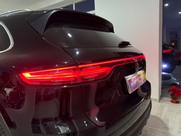 Porsche Cayenne - 9