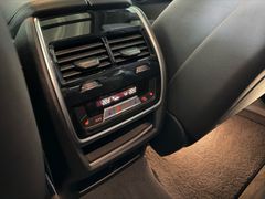 BMW X6 M50 D 22"/Skylounge/B&W/VOLL!!!