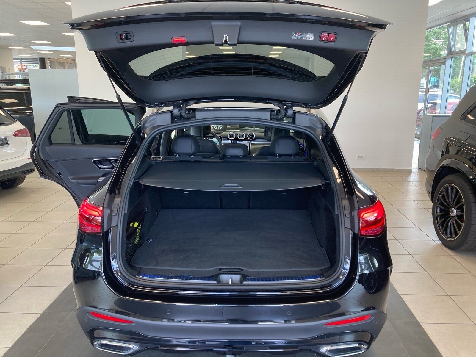 Fahrzeugabbildung Mercedes-Benz GLC 450 d 4M AMG*Distronic*HeadUp*AHK*Pano*360°*