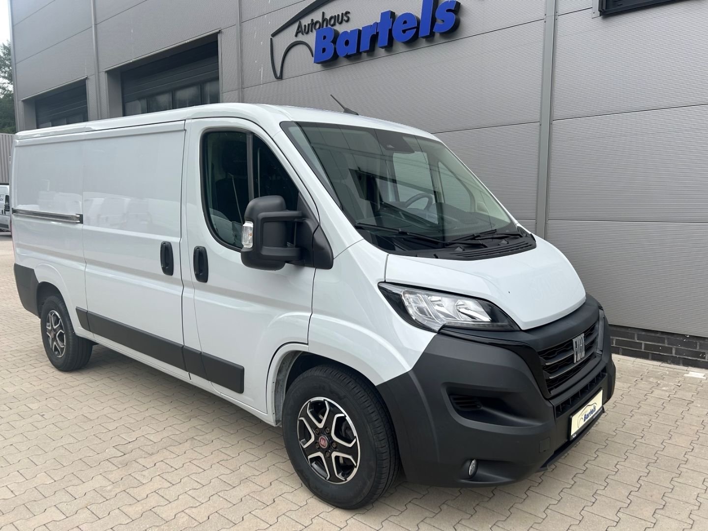 Fahrzeugabbildung Fiat Ducato Kasten 35 140 L2H1 RS 3450 mm Navi,Kamera
