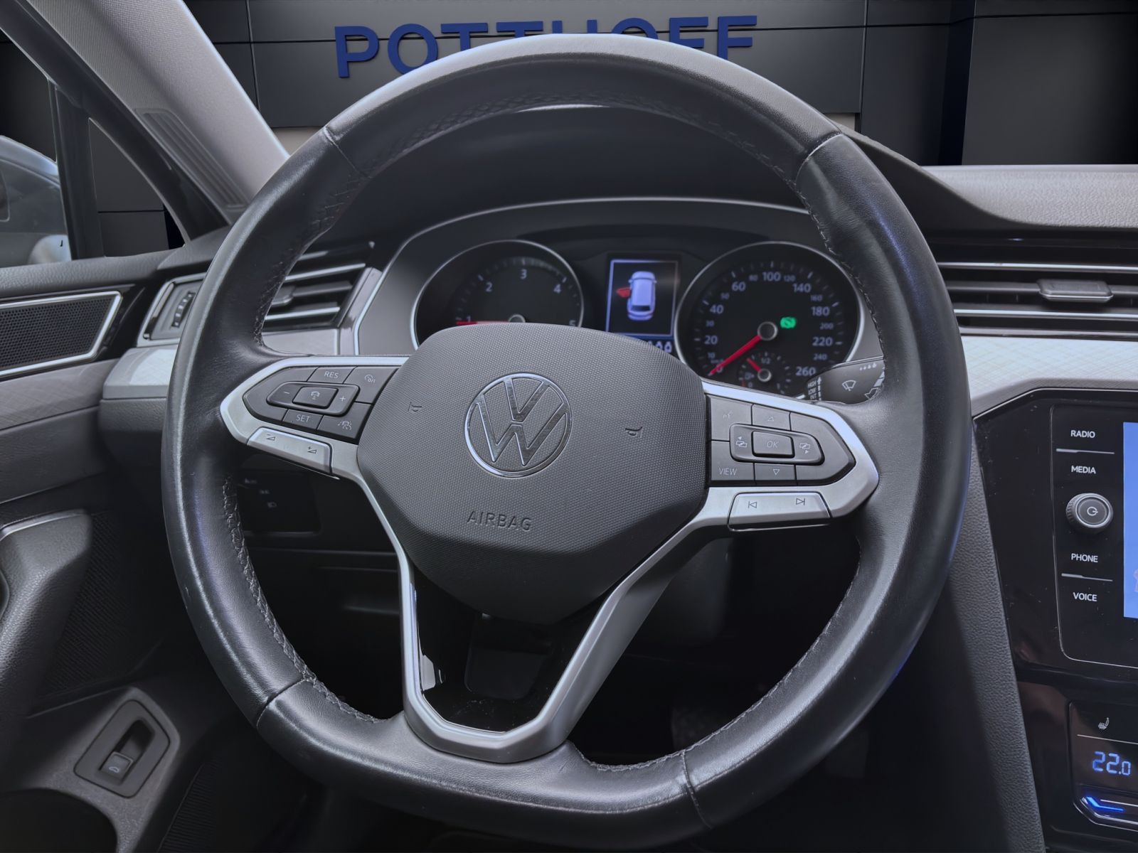 Volkswagen Passat Variant - Bild 12