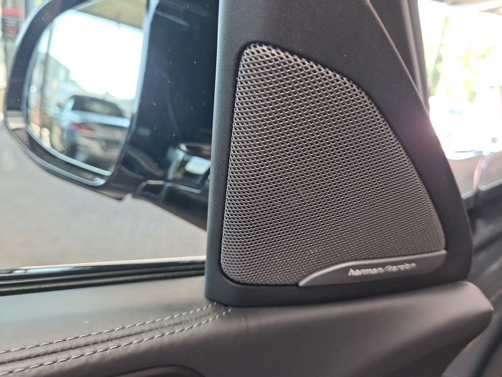 BMW X6 M Competition HK HiFi Massage Gestiksteuerung