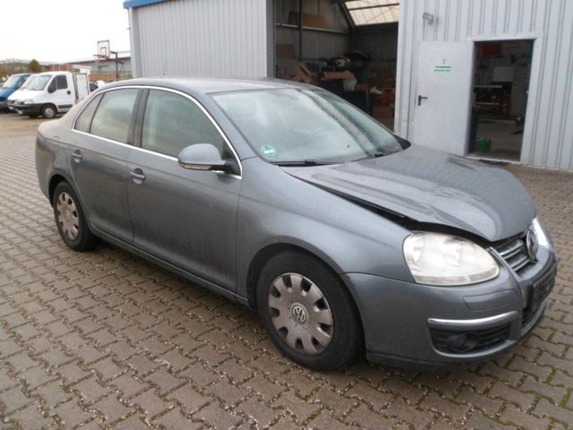 Volkswagen Jetta 1.6 FSI