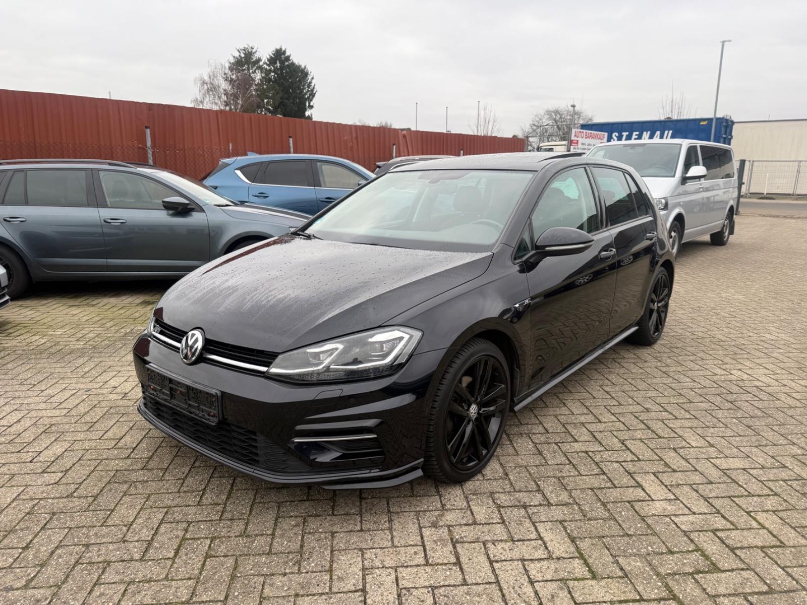 Volkswagen Golf VII Lim. Highline BMT/R-LINE*PANO*LED*ALU*