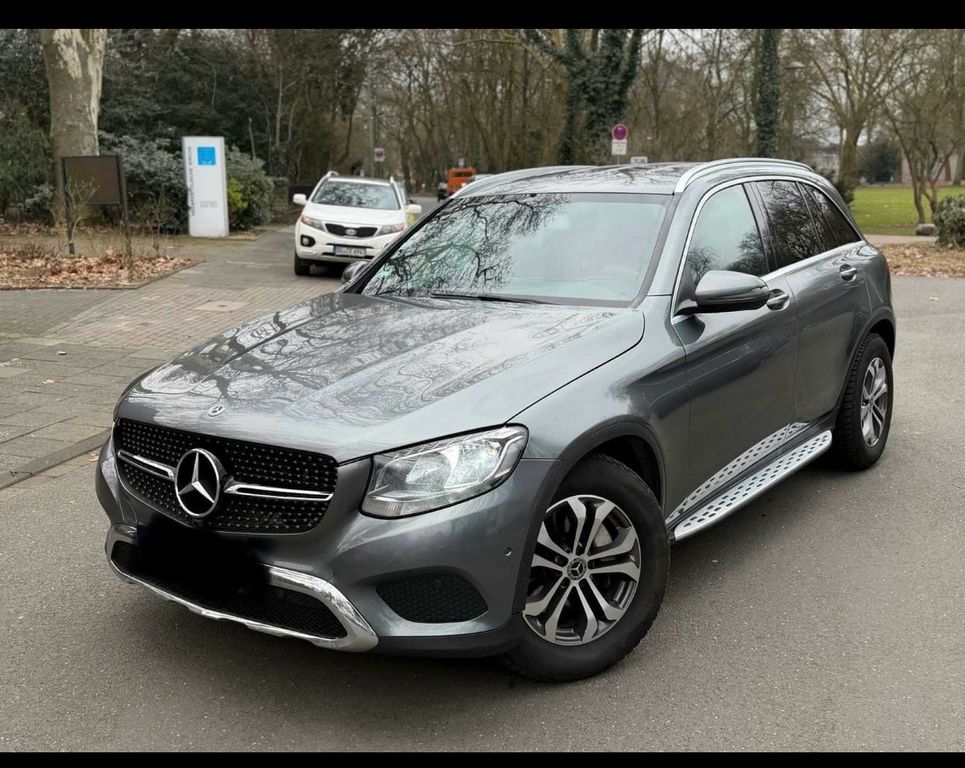 Image of Mercedes-Benz GLC 220