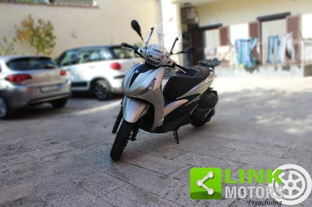 Piaggio PIAGGIO Beverly 400 i.e. BEVERLY 400