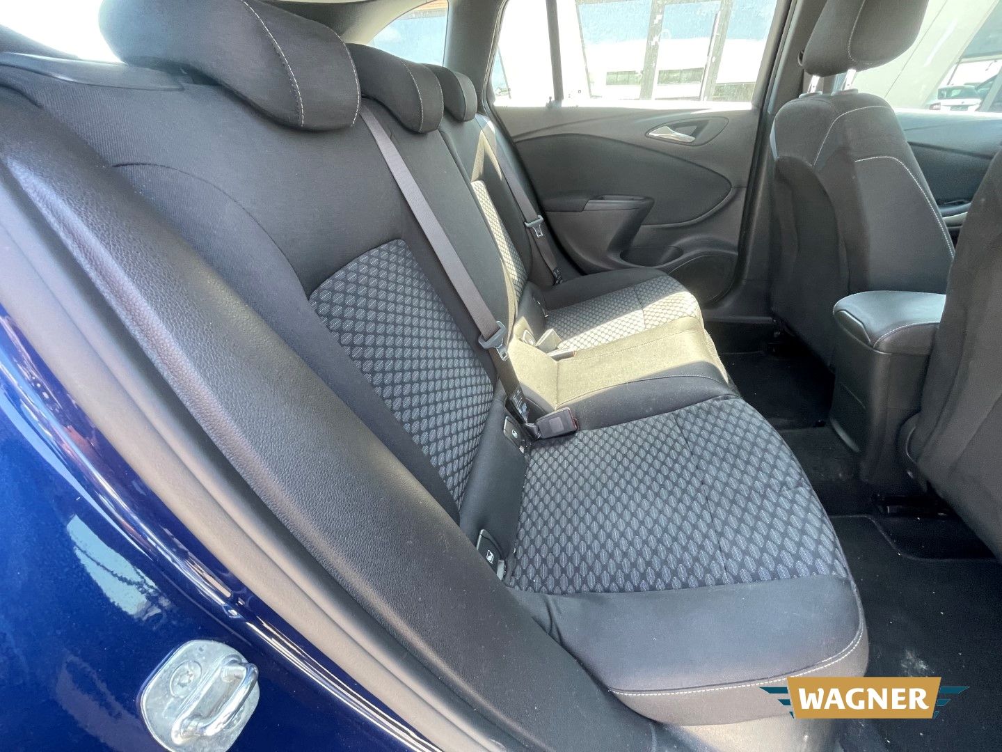 Fahrzeugabbildung Opel Astra Sports Tourer Edition  Abgasreinigung defe