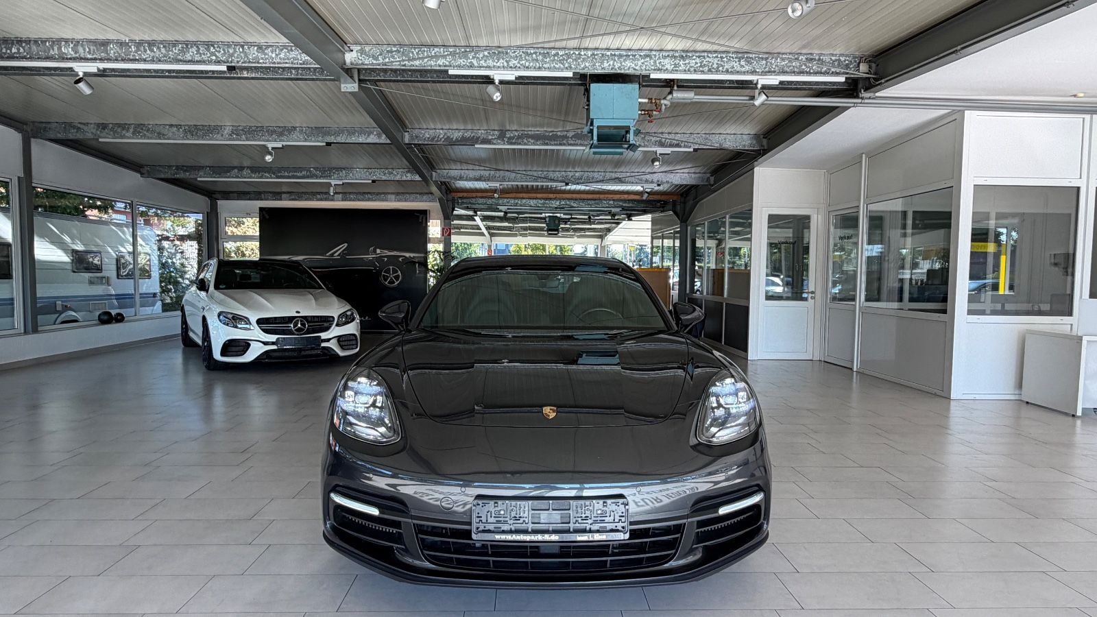 Porsche Panamera Sport Turismo 4 E-Hybrid| PANO | 1.HAND imagem 3