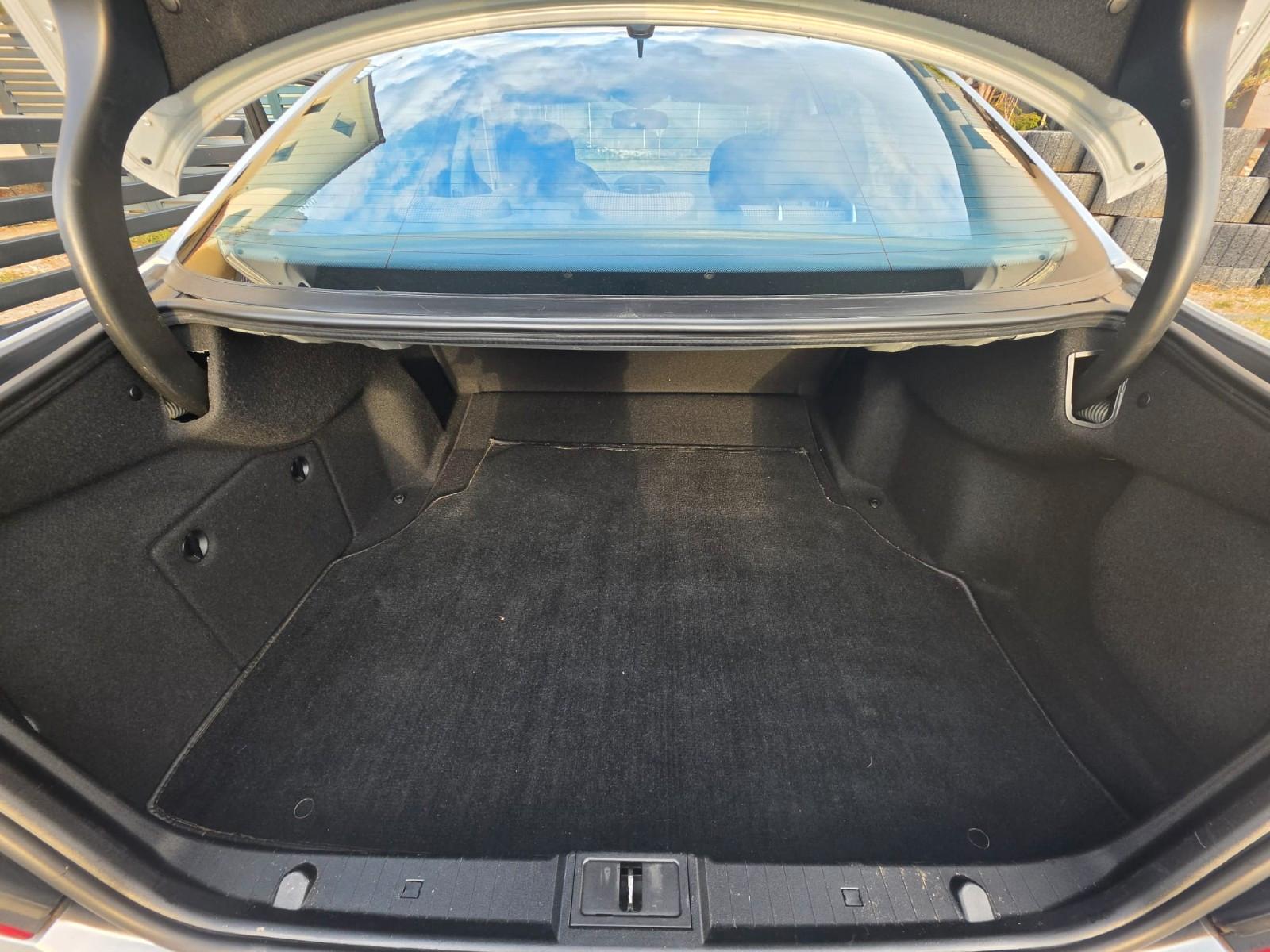Mercedes-Benz E 220 CDI Avantgard