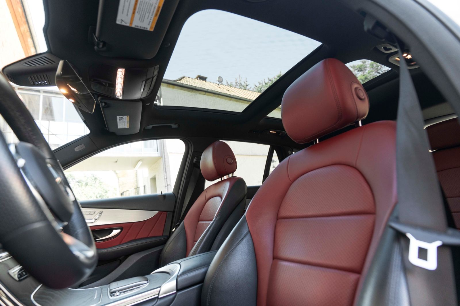 Fahrzeugabbildung Mercedes-Benz GLC 300 AMG-LINE BURMESTER LED 360° SHZ PANO
