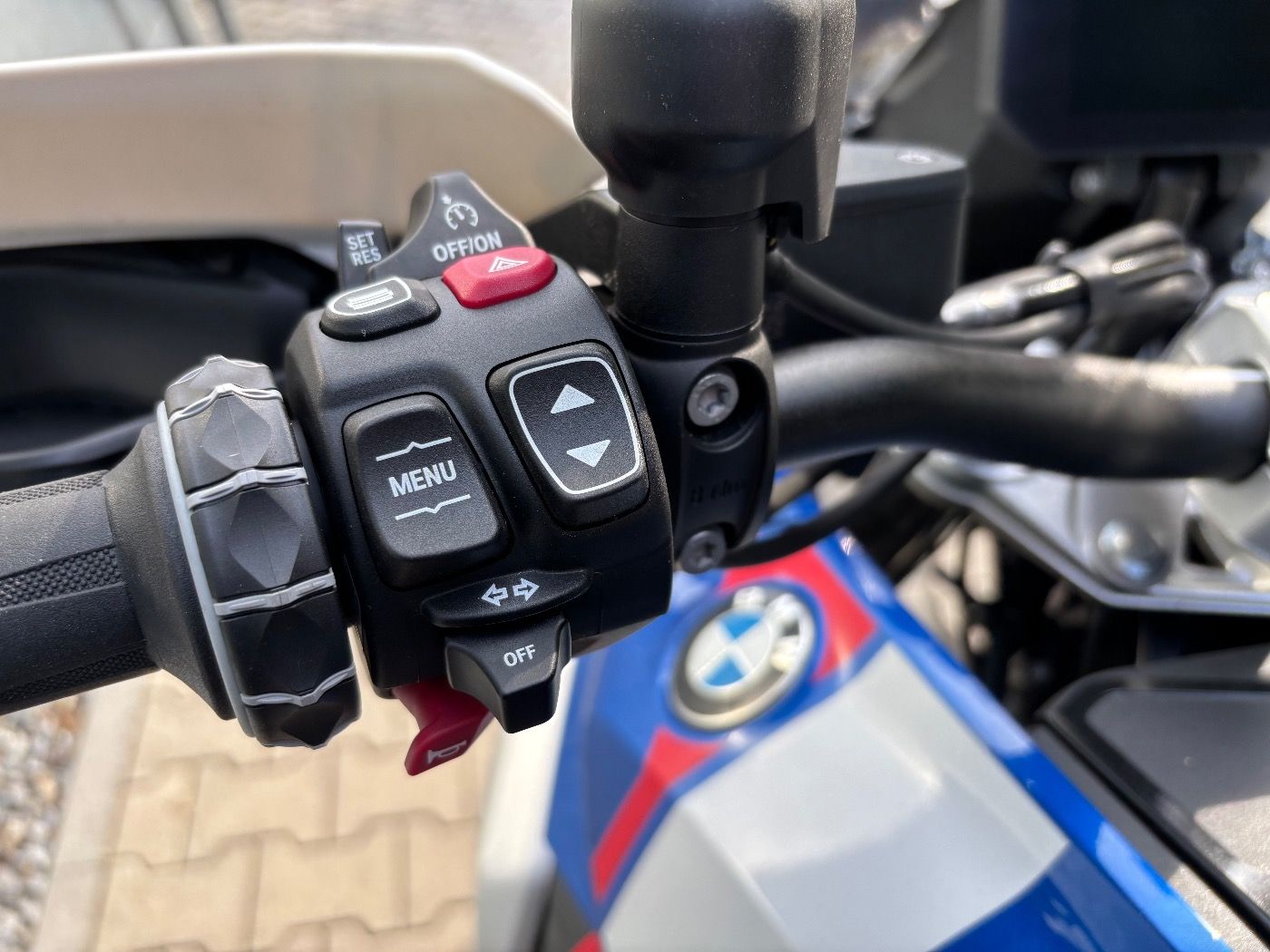 Fahrzeugabbildung BMW R 1300 GS Trophy 4 Pakete Fahrzeughöhenregelung