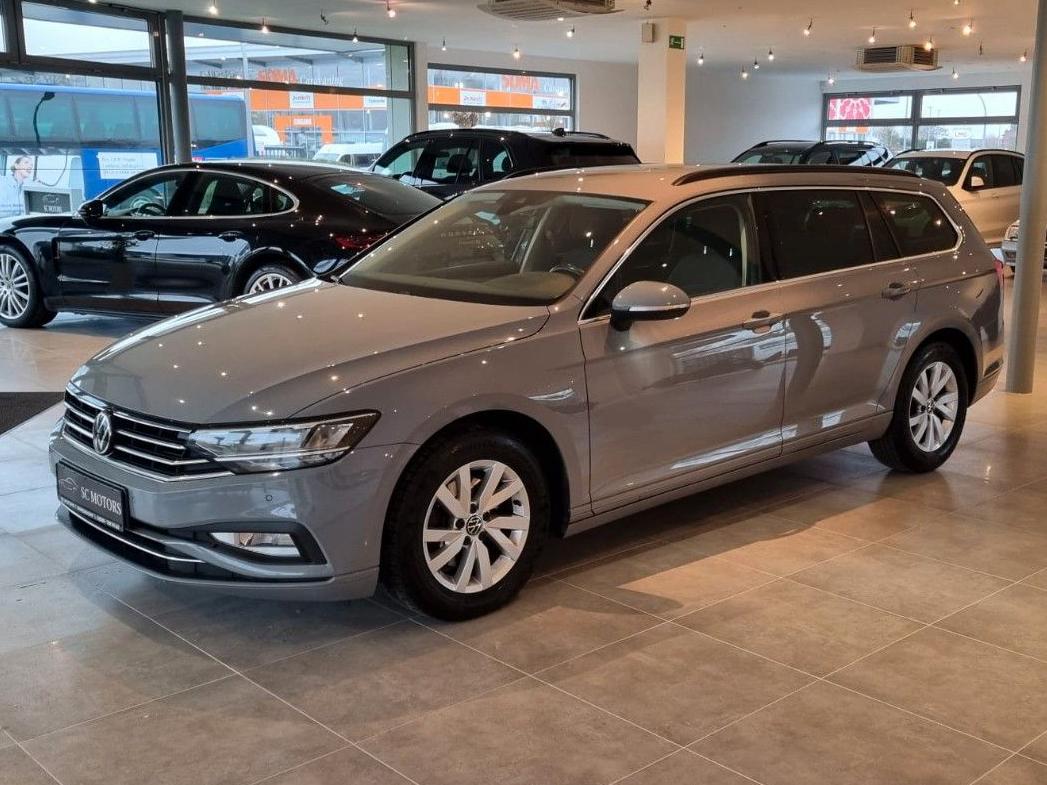 Volkswagen Passat Variant Business LED/HUD/ACC