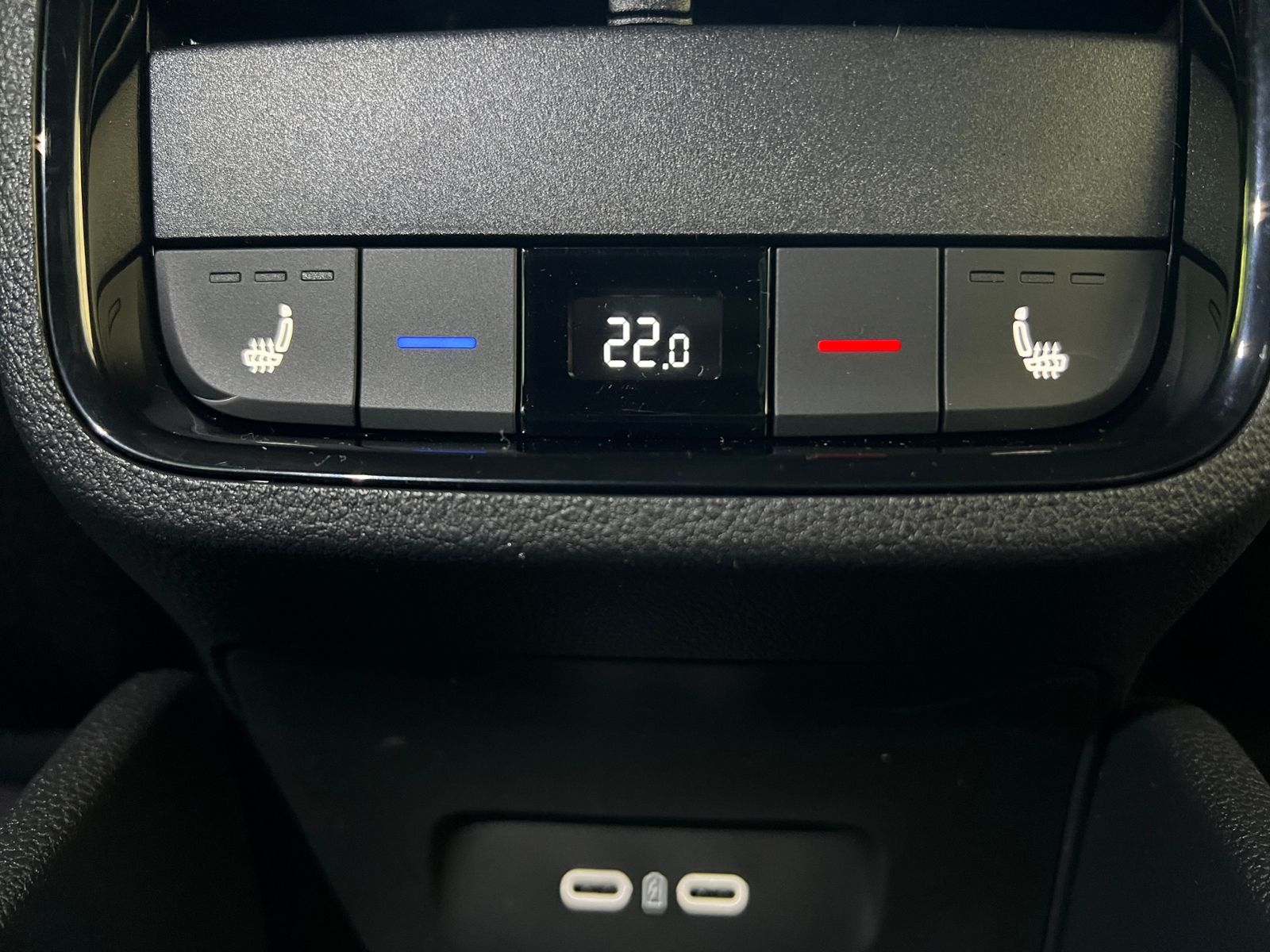 Fahrzeugabbildung SKODA Octavia Combi RS 2.0 TSI DSG *Panorama, AHK, Ind