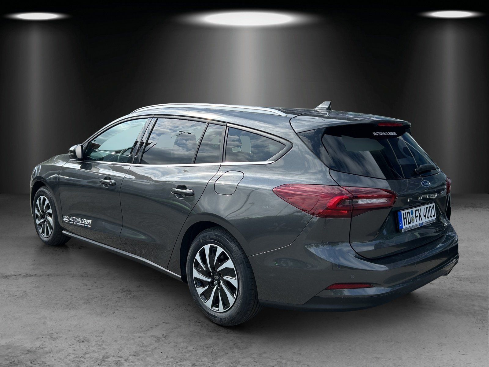 Fahrzeugabbildung Ford Focus Titanium Edition Turnier e.Call Kamera PDC