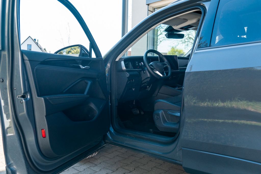 VW Tayron 1.5 eTSI Life/ AHK/ IQ DRIVE/ PANO/ ACC VW Tayron 1.5 eTSI Life/ AHK/ IQ DRIVE/ PANO/ ACC