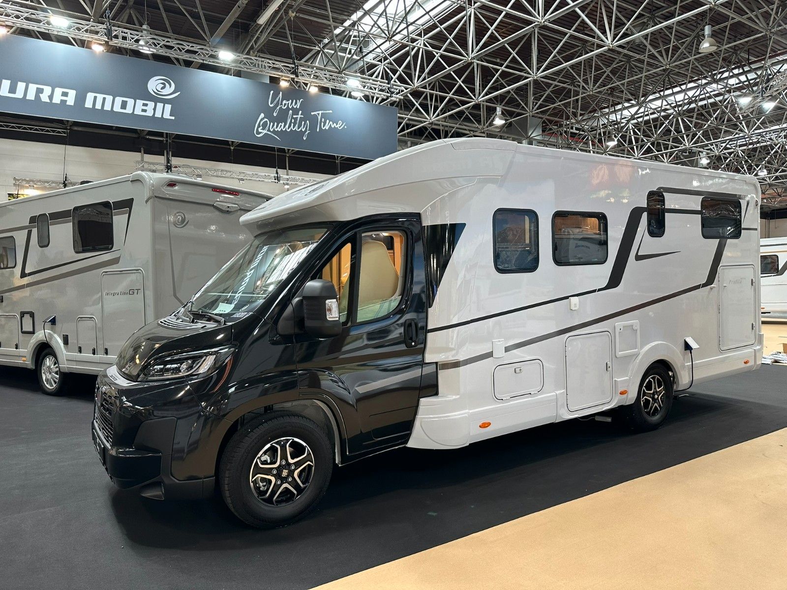 Fahrzeugabbildung Eura Mobil Profila T 720 EF ONYX SONDERMODELL MESSE