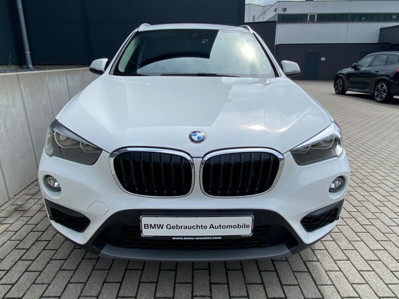 BMW X1 sDrive20i DKG AHK/NAVI/Apple/TEMPO/LHZ/H-Klap imagem 2