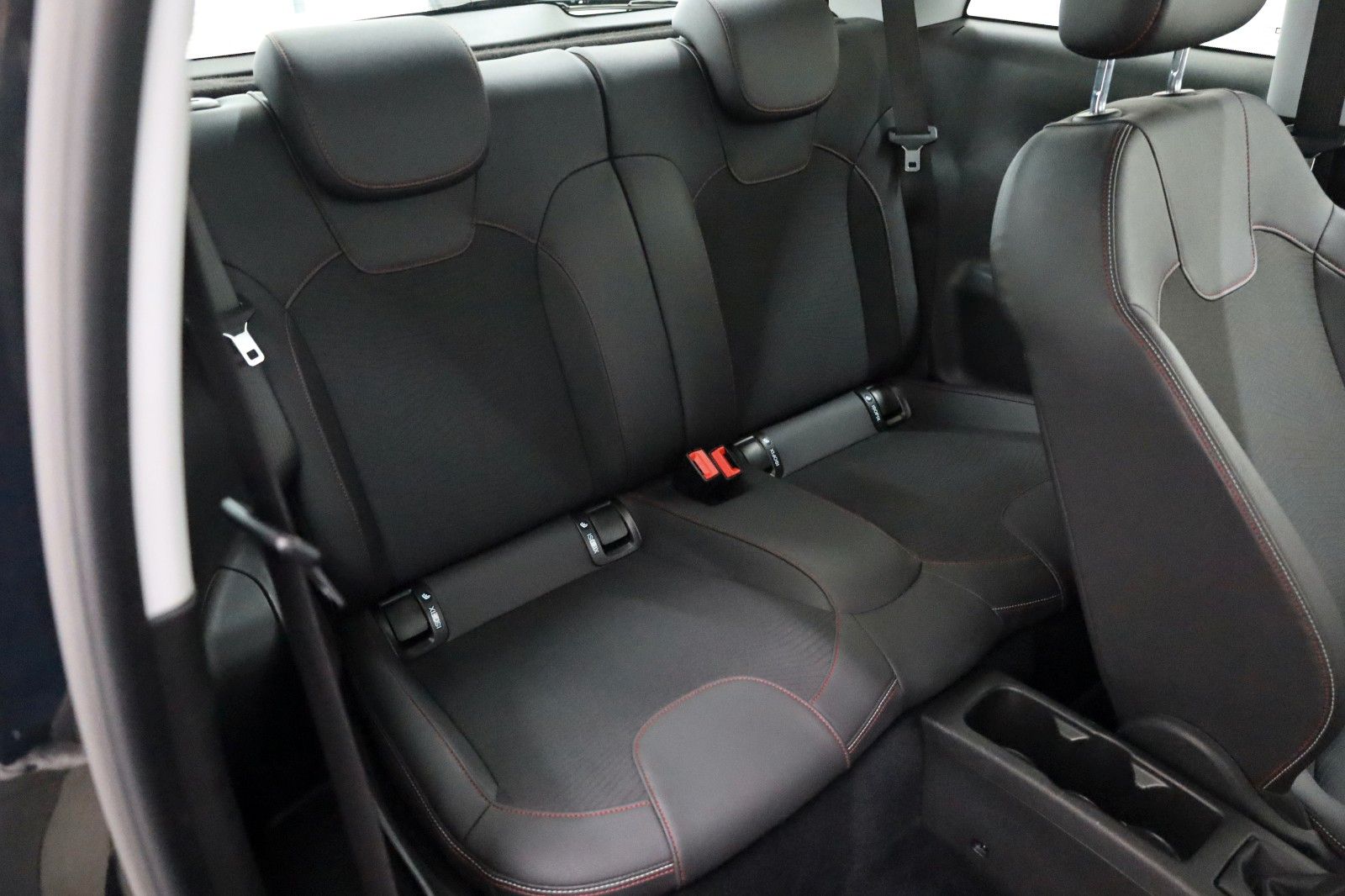 Fahrzeugabbildung Opel Adam S OPC Performance T.Leder,8 fach bereift