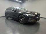 Volvo V60 B4 Momentum Pro*AHK*WINTER-PAK*Teil-Leder - Volvo V60 mit Benzin-Antrieb
