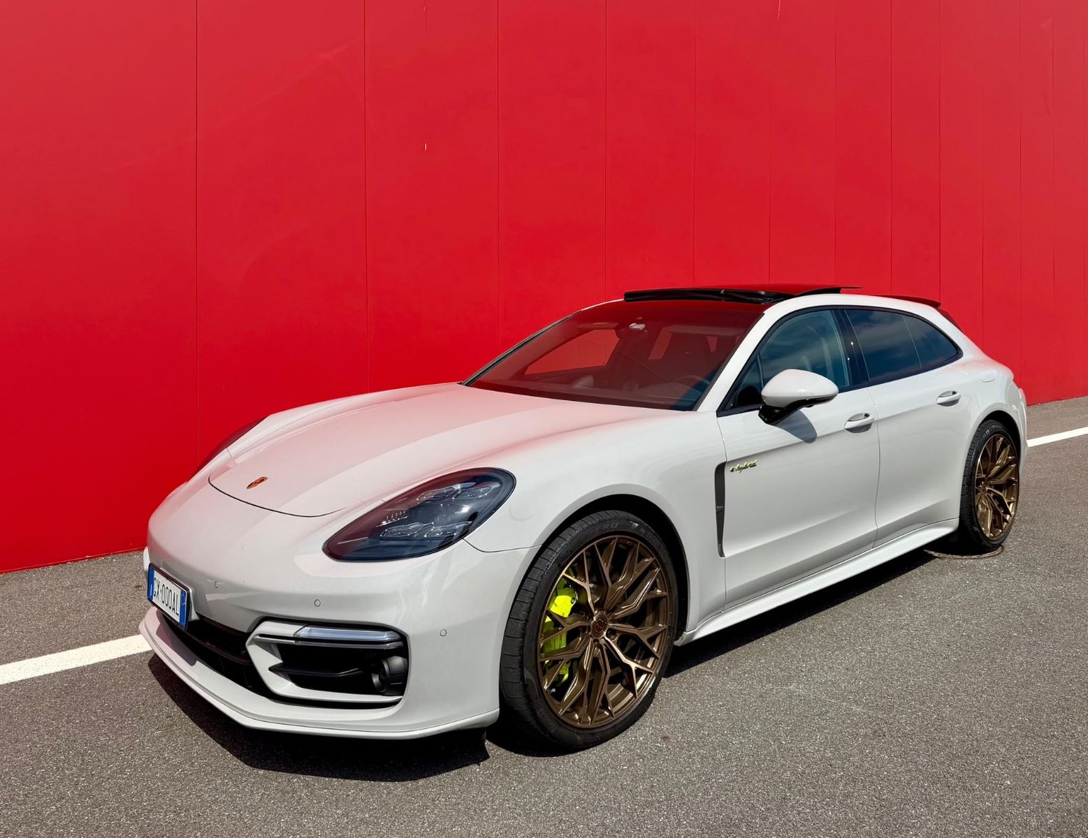 Porsche Panamera Sport Turismo E-HYBRID