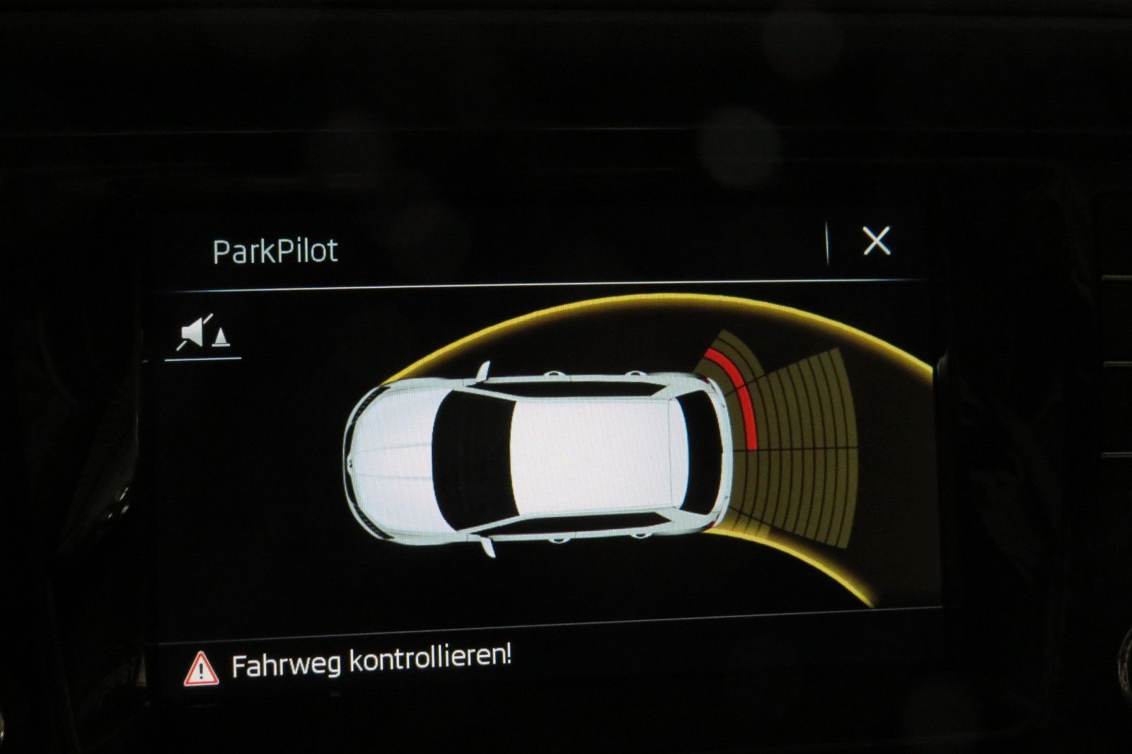 Fahrzeugabbildung SKODA Fabia Drive PDC GRA SITZH. CLIMATRONIC 16ZOLL